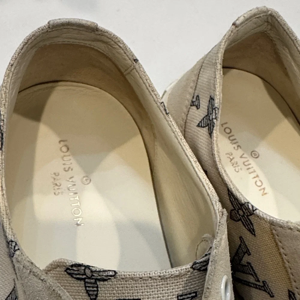 Authentic Louis Vuitton Monogram Beige Sneakers - Picture 8 of 15